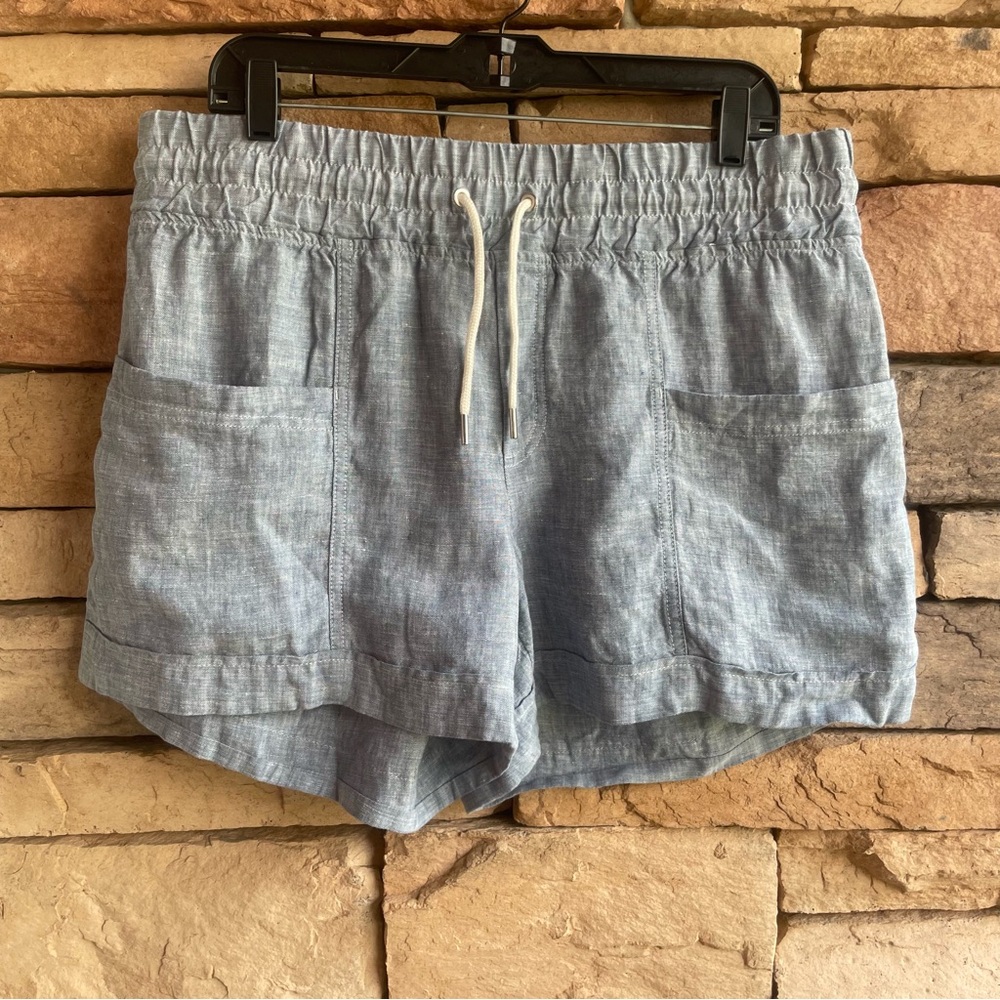 Athleta light blue linen shorts Like New Women 14
